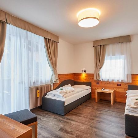 Hotel Astoria Canazei Esterno foto